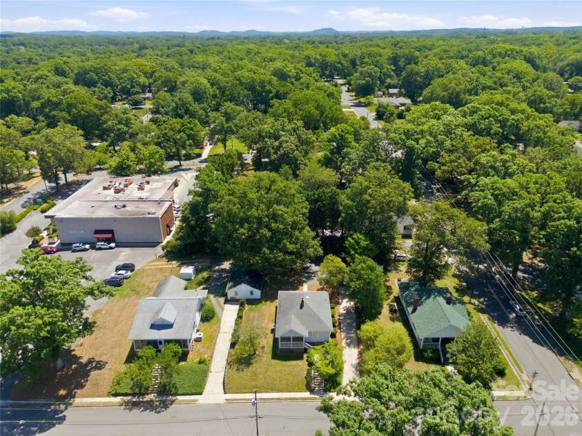 812 4th Street, Albemarle, NC 28001.  MLS# CAR4389806, YatesRealty ID 27748. 