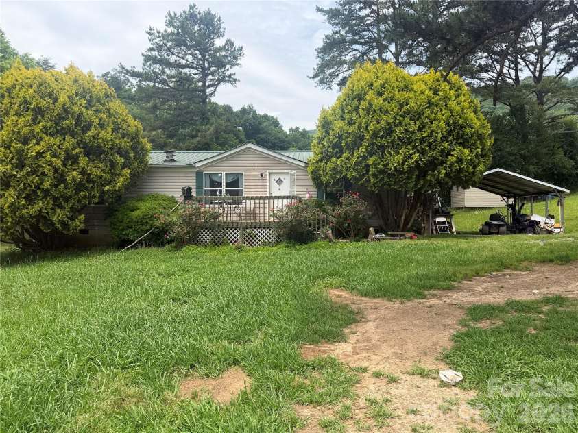 124 Debbie Lane, Hayesville, NC 28904.  MLS# CAR4389894, YatesRealty ID 27749. 124 Debbie Lane
