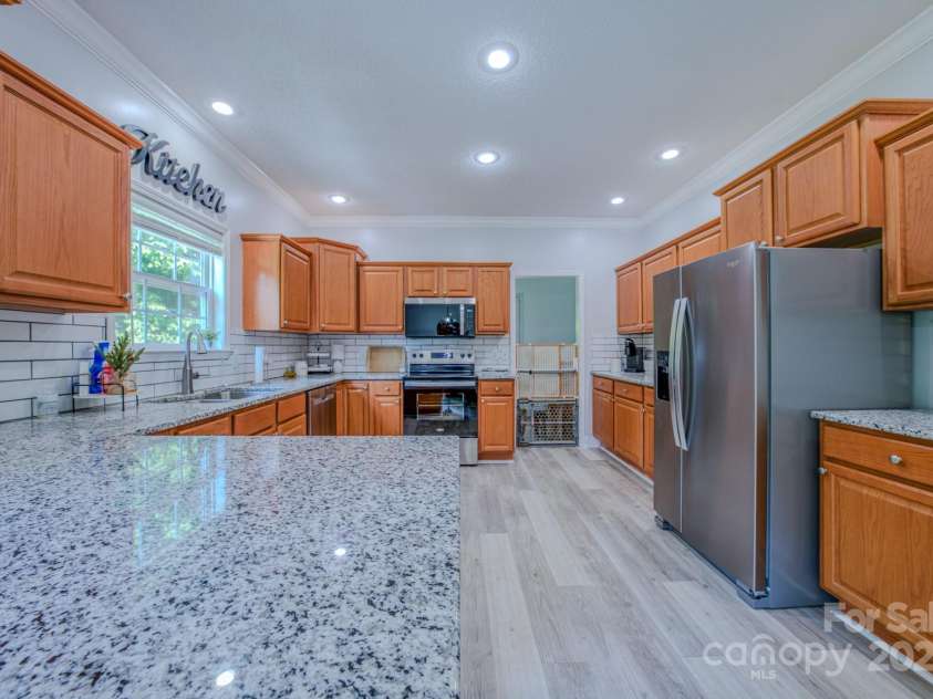 27 Garland Ball Drive, Alexander, NC 28701.  MLS# CAR4251510, YatesRealty ID 27749. 