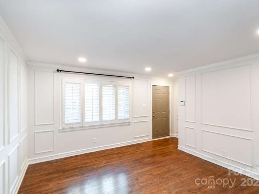 1831 Jameston Drive, Charlotte, NC 28209.  MLS# CAR4230426, YatesRealty ID 2775. 
