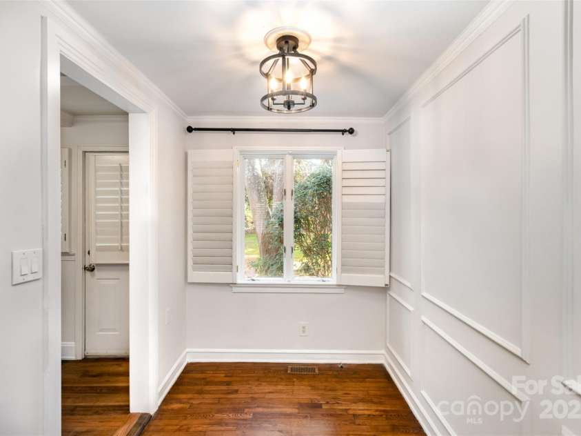 1831 Jameston Drive, Charlotte, NC 28209.  MLS# CAR4230426, YatesRealty ID 2775. 