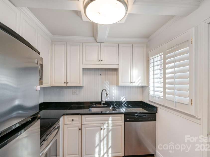 1831 Jameston Drive, Charlotte, NC 28209.  MLS# CAR4230426, YatesRealty ID 2775. 