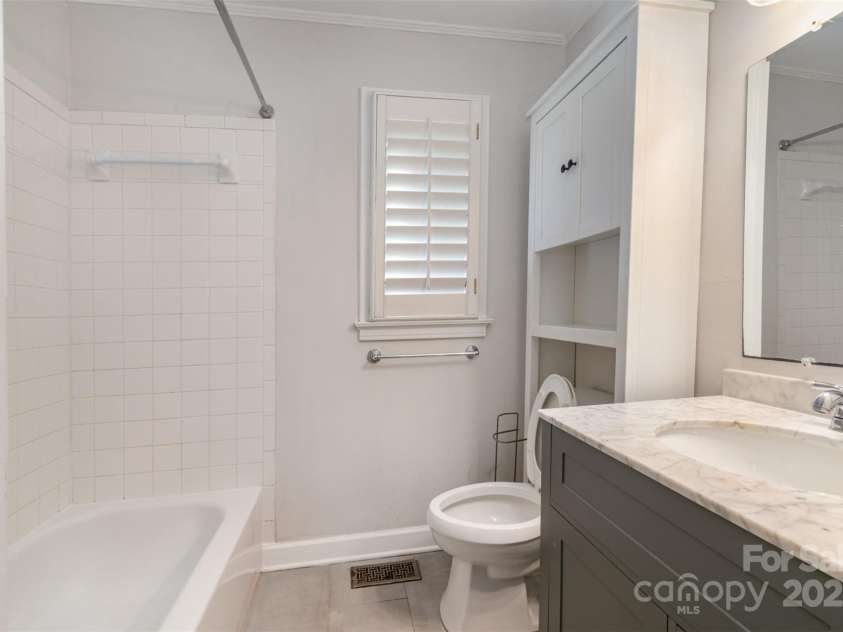 1831 Jameston Drive, Charlotte, NC 28209.  MLS# CAR4230426, YatesRealty ID 2775. 