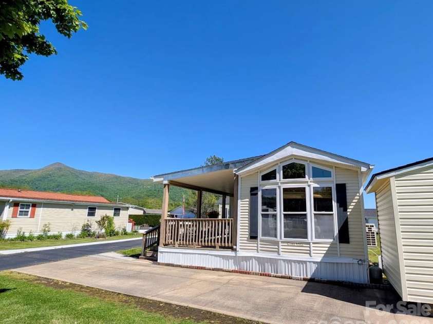 29 Polka Lane, Waynesville, NC 28785.  MLS# CAR4336545, YatesRealty ID 2775. 