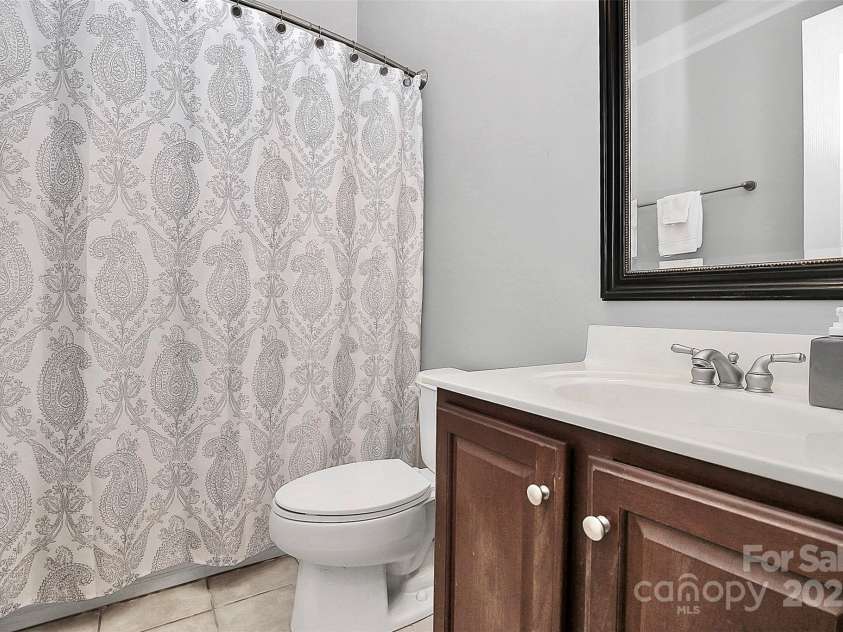 13247 Eastfield Village Lane, Charlotte, NC 28269.  MLS# CAR4268795, YatesRealty ID 27750. 