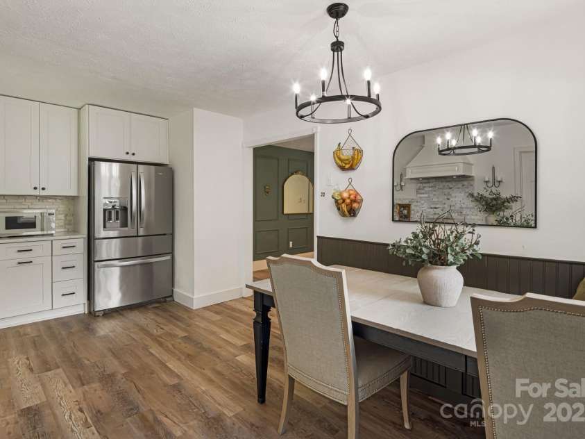 127 Oaken Hill Place, Black Mountain, NC 28711.  MLS# CAR4283300, YatesRealty ID 27751. 