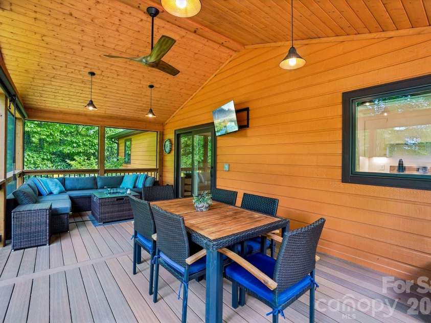 3229 Bearwallow Road, Hendersonville, NC 28792.  MLS# CAR4389185, YatesRealty ID 27752. 