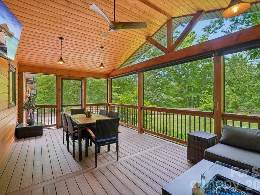 3229 Bearwallow Road, Hendersonville, NC 28792.  MLS# CAR4389185, YatesRealty ID 27752. 