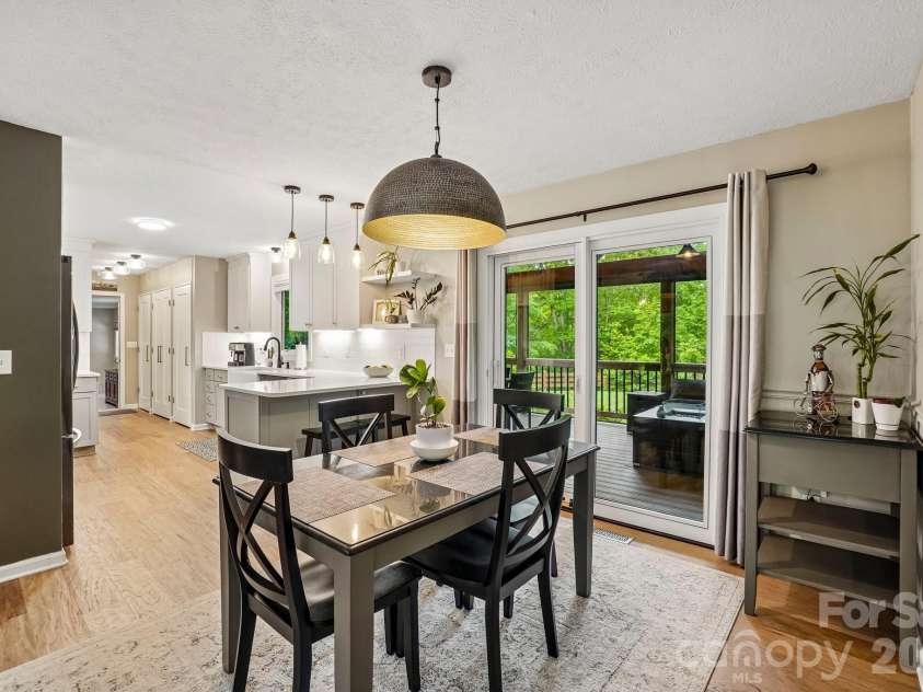 3229 Bearwallow Road, Hendersonville, NC 28792.  MLS# CAR4389185, YatesRealty ID 27752. 