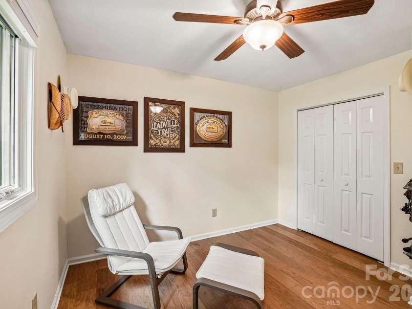 3229 Bearwallow Road, Hendersonville, NC 28792.  MLS# CAR4389185, YatesRealty ID 27752. 