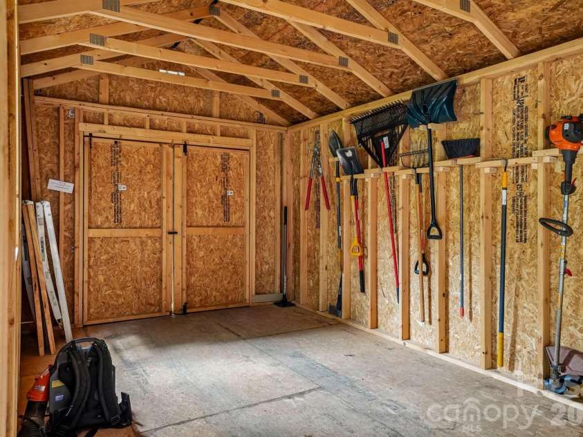 3229 Bearwallow Road, Hendersonville, NC 28792.  MLS# CAR4389185, YatesRealty ID 27752. 