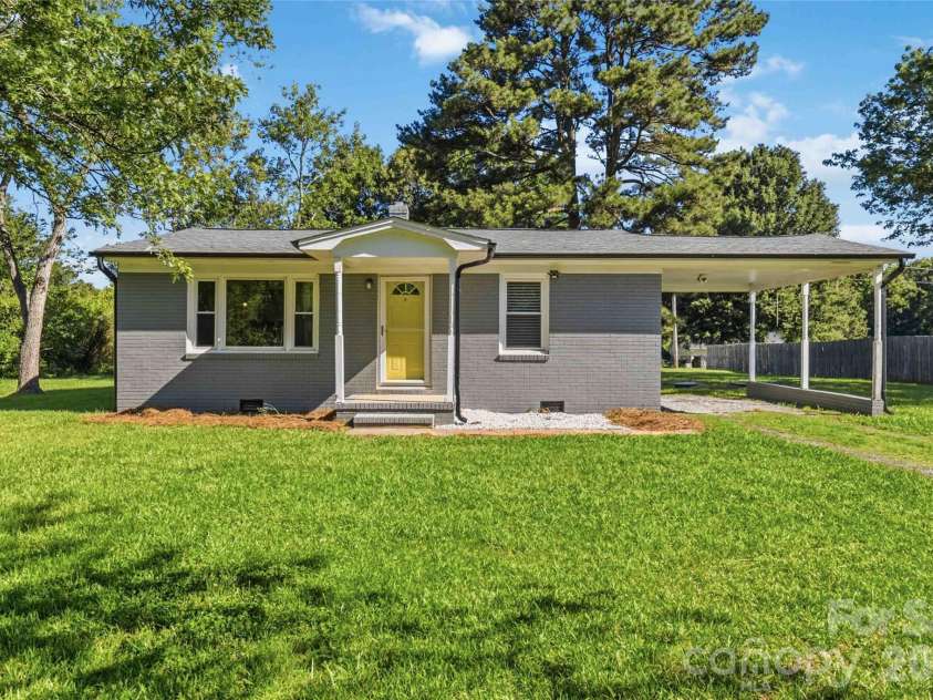 408 Sandy Ridge Road, Monroe, NC 28112.  MLS# CAR4388939, YatesRealty ID 27753. 