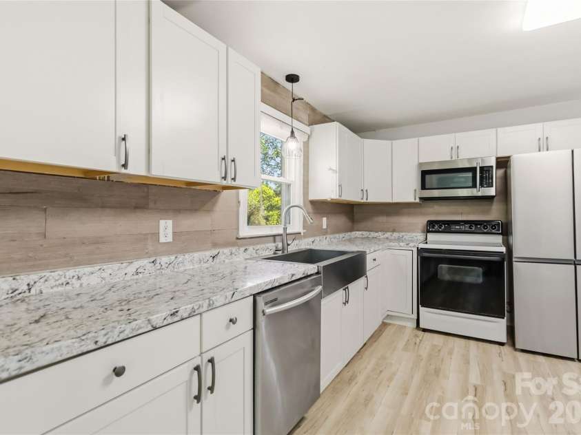 408 Sandy Ridge Road, Monroe, NC 28112.  MLS# CAR4388939, YatesRealty ID 27753. 