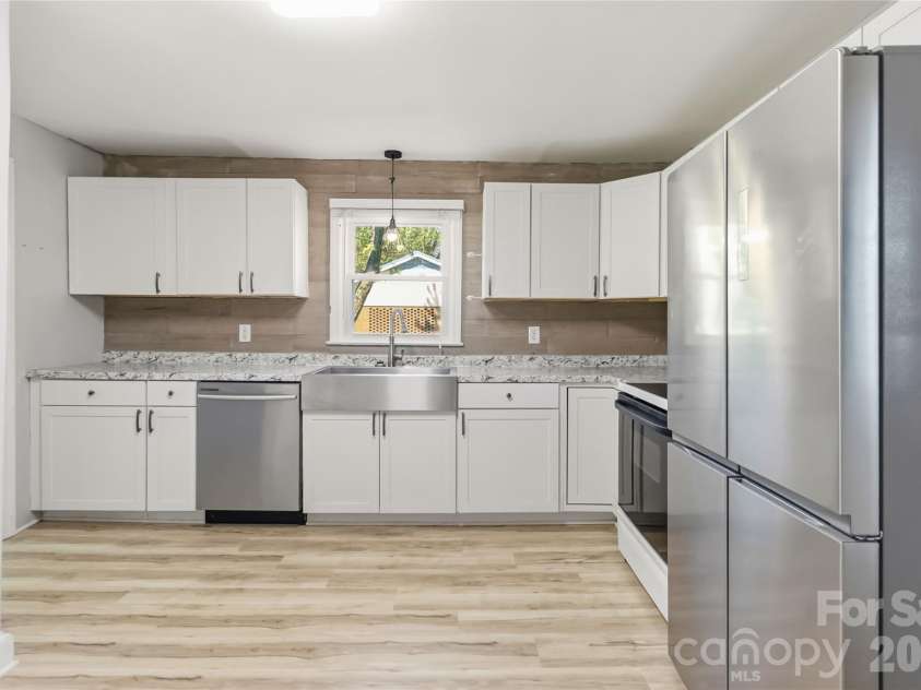 408 Sandy Ridge Road, Monroe, NC 28112.  MLS# CAR4388939, YatesRealty ID 27753. 
