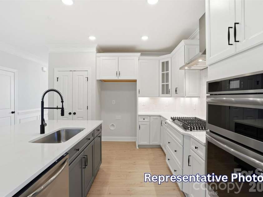 2769 Ashton Park Lane, Monroe, NC 28110.  MLS# CAR4389312, YatesRealty ID 27754. Kitchen