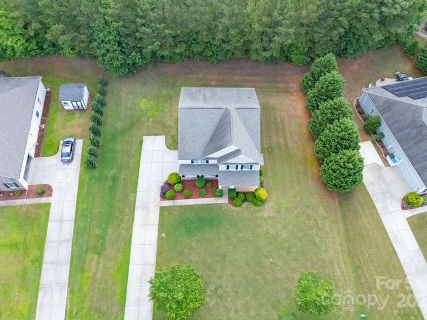 11922 Kimberfield Road, Matthews, NC 28105.  MLS# CAR4269603, YatesRealty ID 27755. 