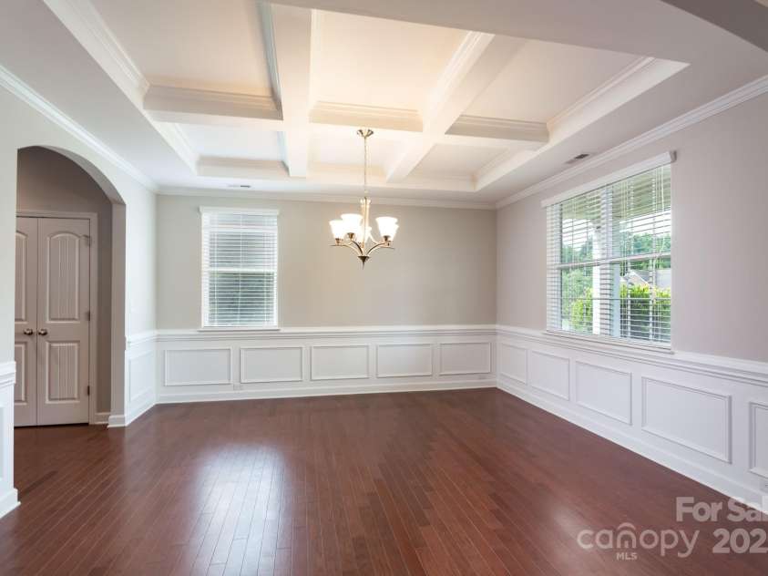 11922 Kimberfield Road, Matthews, NC 28105.  MLS# CAR4269603, YatesRealty ID 27755. 