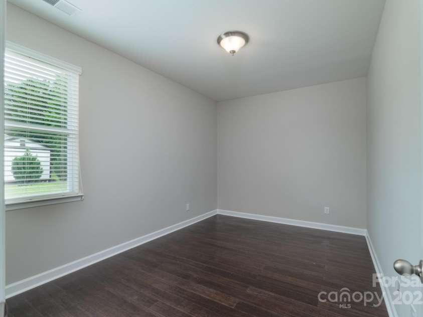 11922 Kimberfield Road, Matthews, NC 28105.  MLS# CAR4269603, YatesRealty ID 27755. 