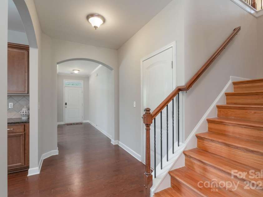 11922 Kimberfield Road, Matthews, NC 28105.  MLS# CAR4269603, YatesRealty ID 27755. 