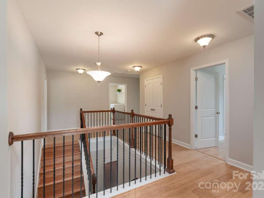 11922 Kimberfield Road, Matthews, NC 28105.  MLS# CAR4269603, YatesRealty ID 27755. 