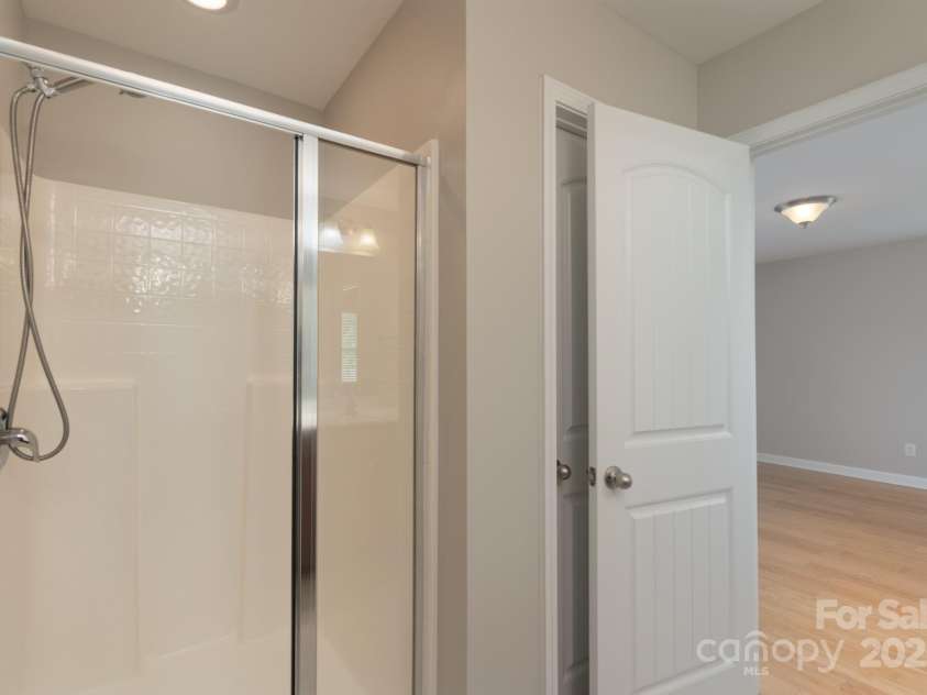 11922 Kimberfield Road, Matthews, NC 28105.  MLS# CAR4269603, YatesRealty ID 27755. 