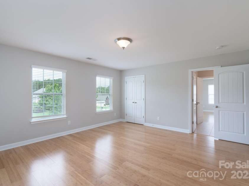 11922 Kimberfield Road, Matthews, NC 28105.  MLS# CAR4269603, YatesRealty ID 27755. 