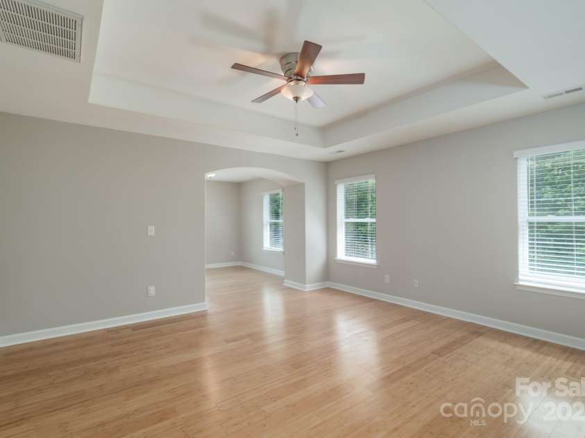 11922 Kimberfield Road, Matthews, NC 28105.  MLS# CAR4269603, YatesRealty ID 27755. 