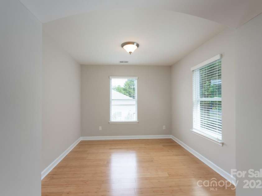 11922 Kimberfield Road, Matthews, NC 28105.  MLS# CAR4269603, YatesRealty ID 27755. 