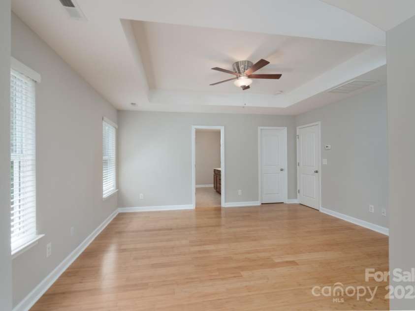 11922 Kimberfield Road, Matthews, NC 28105.  MLS# CAR4269603, YatesRealty ID 27755. 