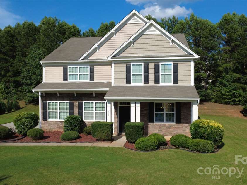 11922 Kimberfield Road, Matthews, NC 28105.  MLS# CAR4269603, YatesRealty ID 27755. 