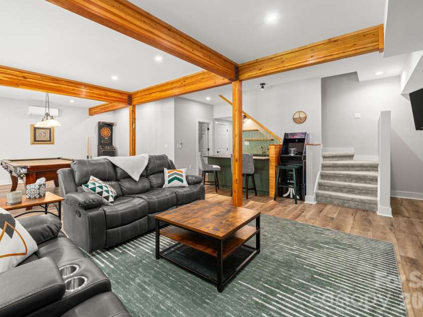 49 Western Eagle Drive, Hendersonville, NC 28792.  MLS# CAR4389447, YatesRealty ID 27755. 