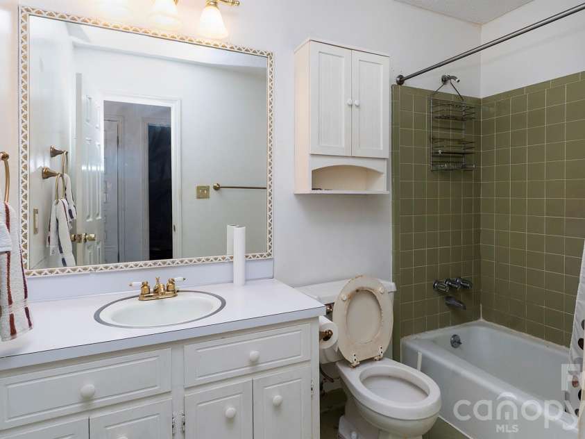 1141 Cameo Court, Charlotte, NC 28270.  MLS# CAR4389403, YatesRealty ID 27756. 