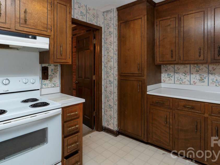 1141 Cameo Court, Charlotte, NC 28270.  MLS# CAR4389403, YatesRealty ID 27756. 