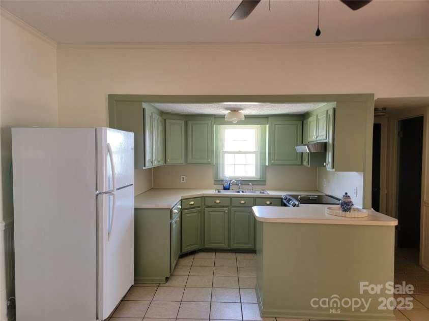 309 11th Street, Kannapolis, NC 28083.  MLS# CAR4255485, YatesRealty ID 27757. 