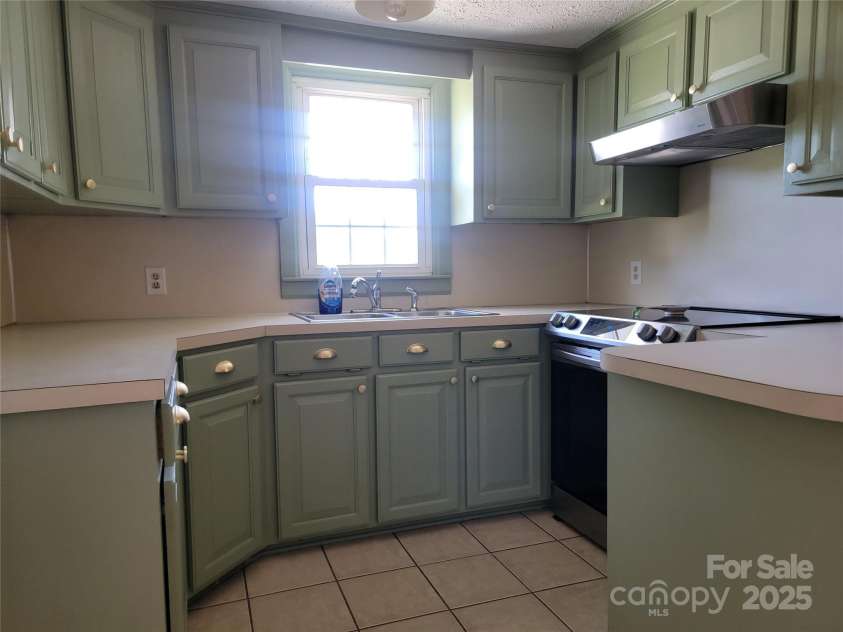 309 11th Street, Kannapolis, NC 28083.  MLS# CAR4255485, YatesRealty ID 27757. 