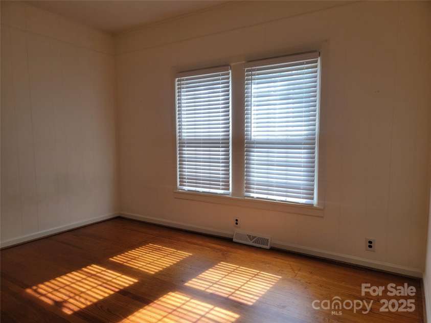 309 11th Street, Kannapolis, NC 28083.  MLS# CAR4255485, YatesRealty ID 27757. 