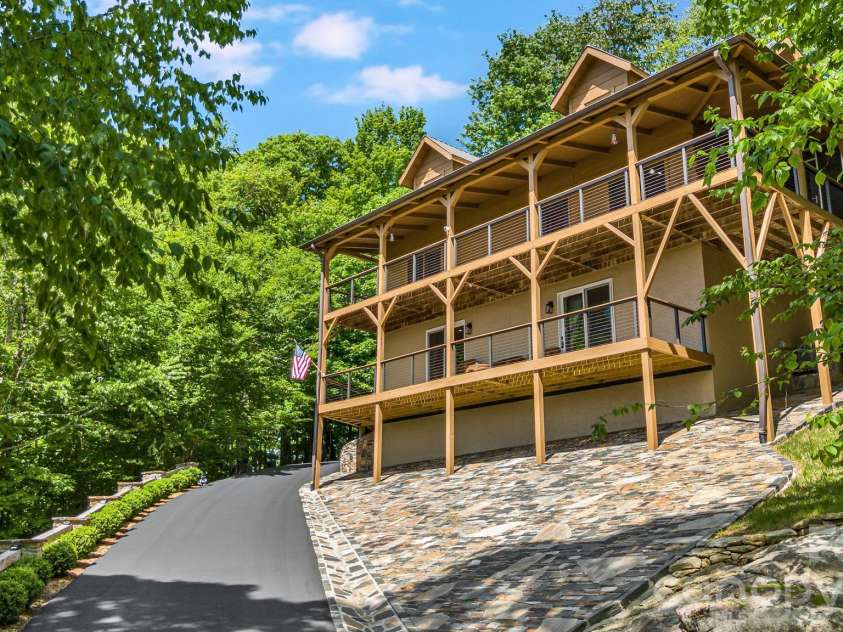 721 Mckinney Gap Drive, Mars Hill, NC 28754.  MLS# CAR4363465, YatesRealty ID 27757. 