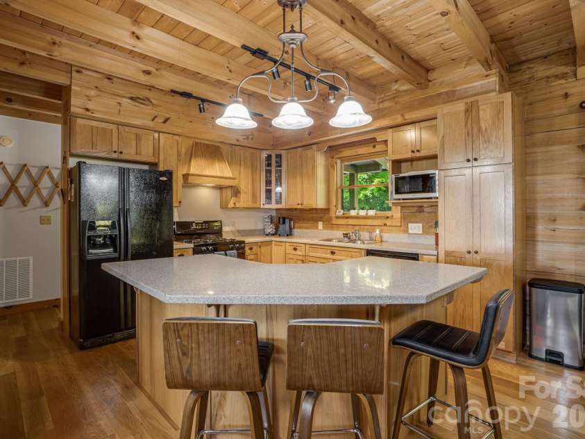 721 Mckinney Gap Drive, Mars Hill, NC 28754.  MLS# CAR4363465, YatesRealty ID 27757. 
