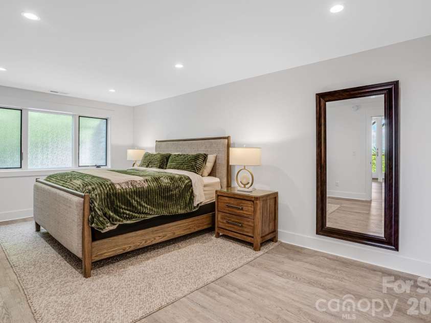 721 Mckinney Gap Drive, Mars Hill, NC 28754.  MLS# CAR4363465, YatesRealty ID 27757. 
