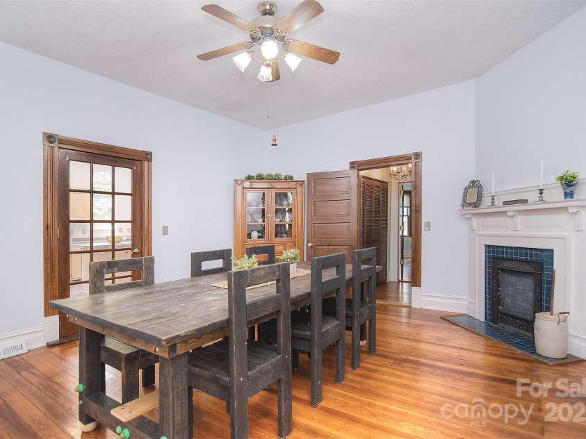 1707 Main Street, Salisbury, NC 28144.  MLS# CAR4281893, YatesRealty ID 27758. 