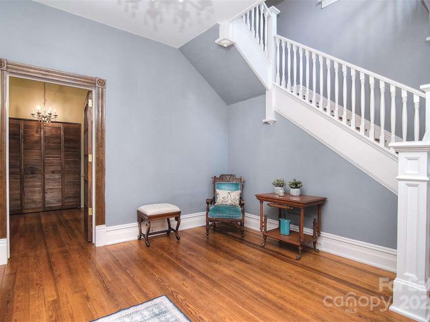 1707 Main Street, Salisbury, NC 28144.  MLS# CAR4281893, YatesRealty ID 27758. Foyer/Parlor