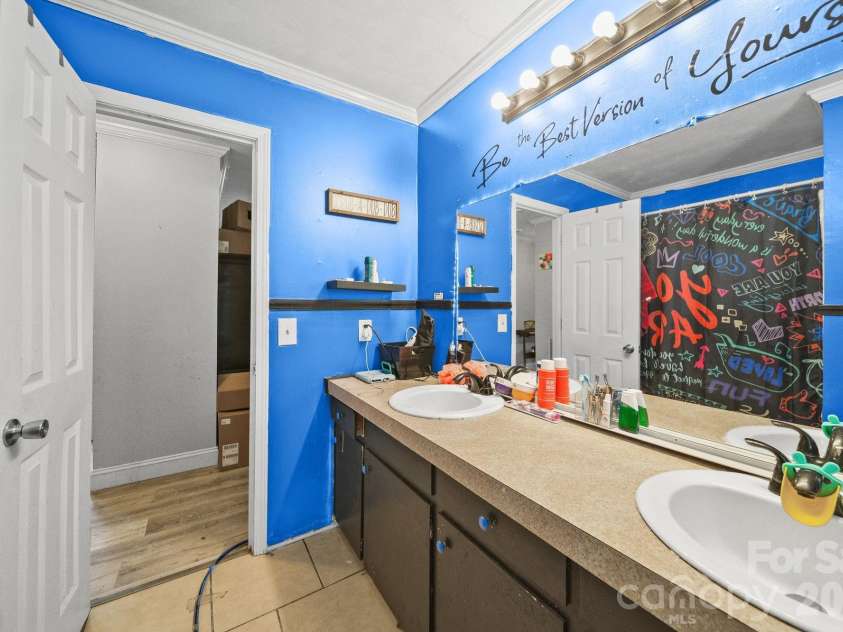 809 Elaine Drive, Albemarle, NC 28001.  MLS# CAR4388586, YatesRealty ID 27758. 