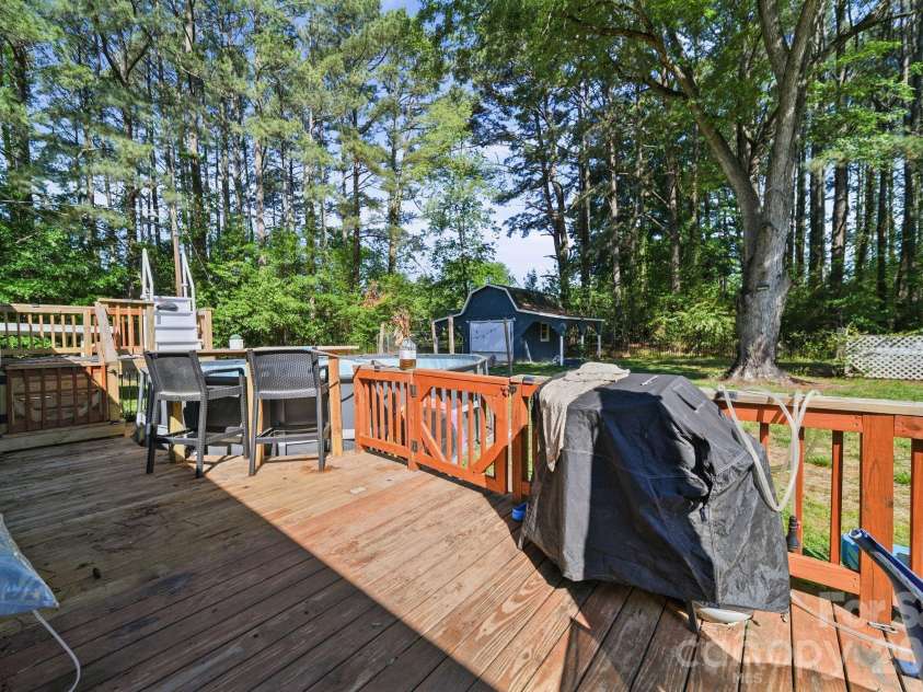 809 Elaine Drive, Albemarle, NC 28001.  MLS# CAR4388586, YatesRealty ID 27758. 