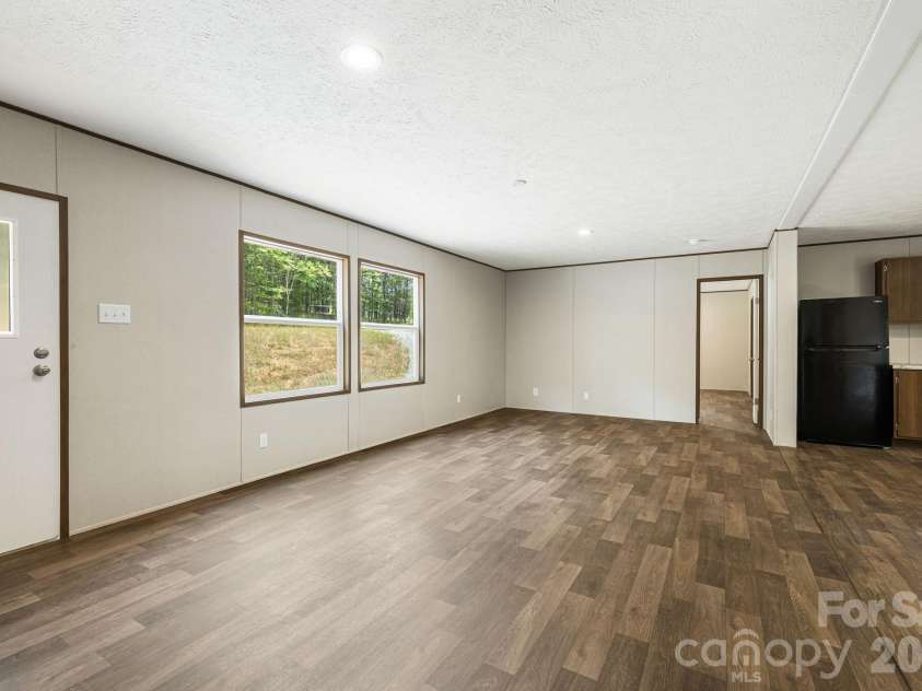 67 Vista Drive, Nebo, NC 28761.  MLS# CAR4389784, YatesRealty ID 27759. 