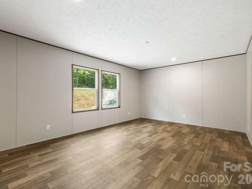 67 Vista Drive, Nebo, NC 28761.  MLS# CAR4389784, YatesRealty ID 27759. 