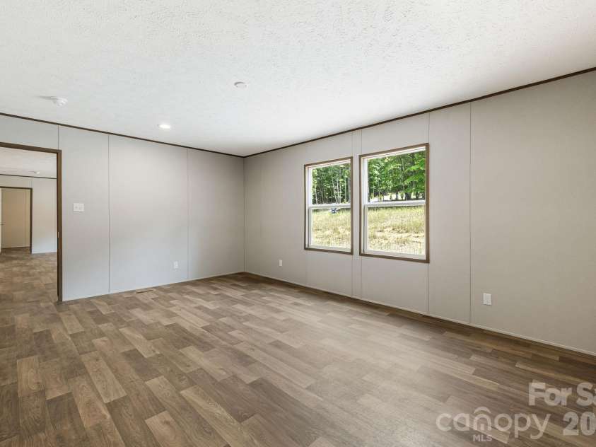 67 Vista Drive, Nebo, NC 28761.  MLS# CAR4389784, YatesRealty ID 27759. 