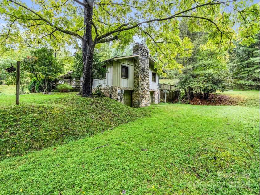270 Mills River Way, Horse Shoe, NC 28742.  MLS# CAR4190323, YatesRealty ID 2776. 