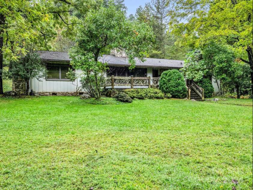 270 Mills River Way, Horse Shoe, NC 28742.  MLS# CAR4190323, YatesRealty ID 2776. 