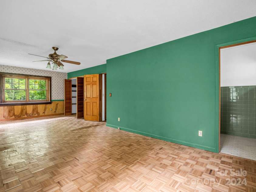 270 Mills River Way, Horse Shoe, NC 28742.  MLS# CAR4190323, YatesRealty ID 2776. 