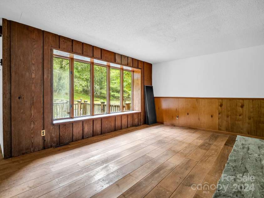 270 Mills River Way, Horse Shoe, NC 28742.  MLS# CAR4190323, YatesRealty ID 2776. 